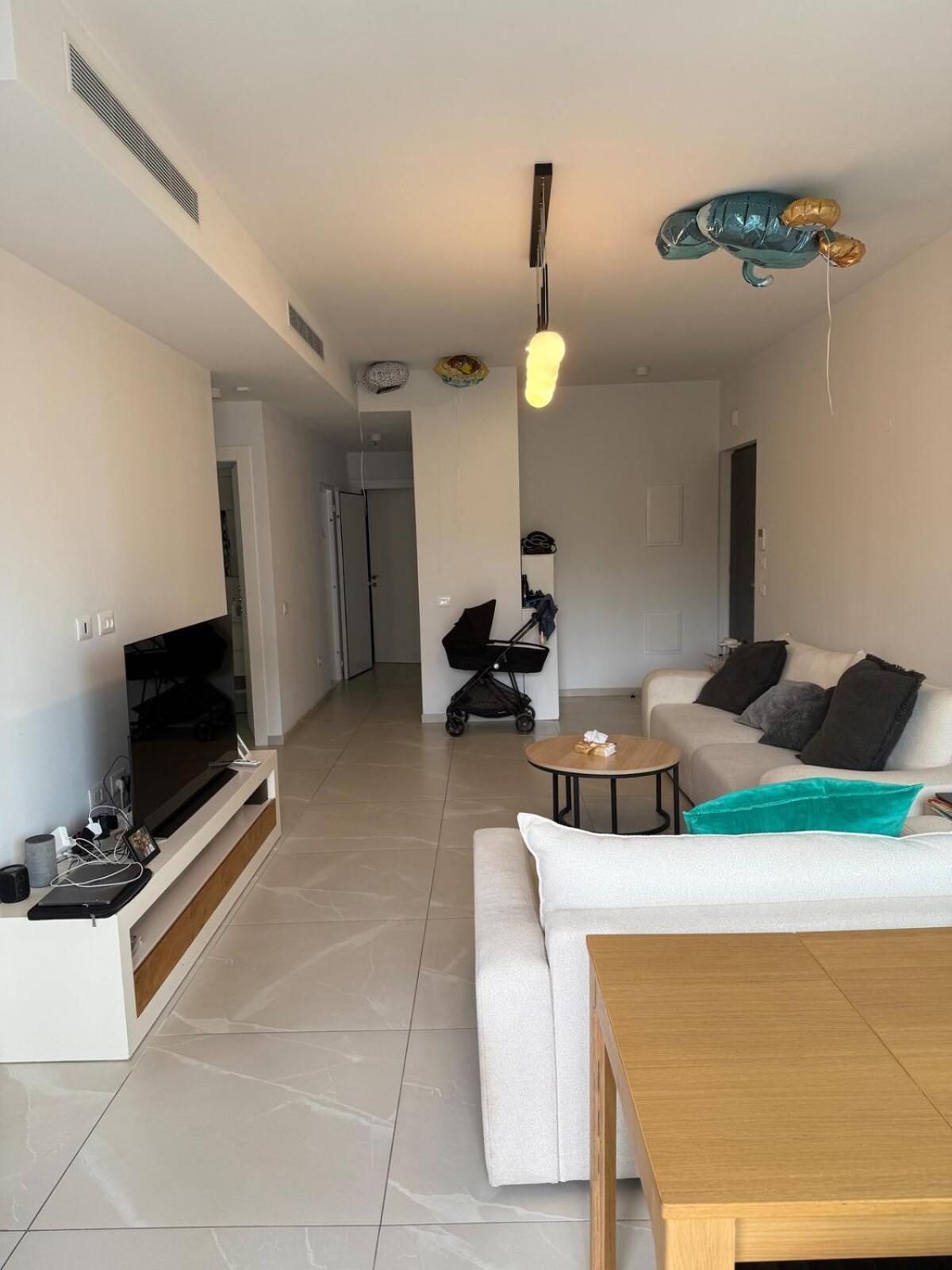 Renovated 3 Bedroom With Elevator Parking Balcony And Dimension * Tel Aviv