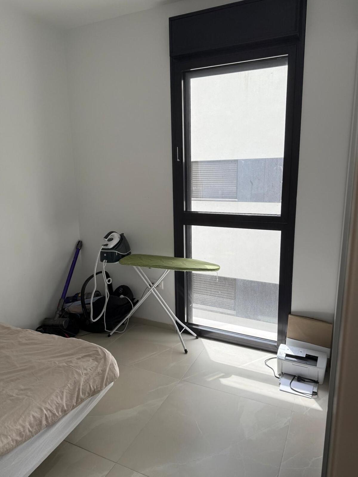 Apartment Renovated 3 Bedroom With Elevator Parking Balcony And Dimension *